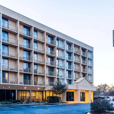 La Quinta By Wyndham Airport/opryland Hotel 3*