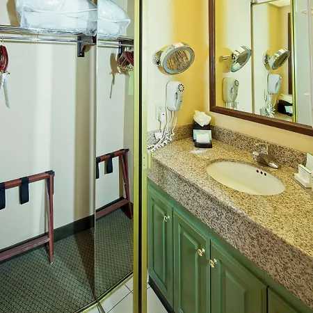 Hotel Hampton & Nashville-green Hills 3*