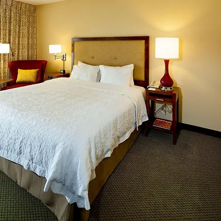 Hampton & Nashville-green Hills Hotel 3*