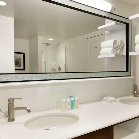 Hampton & Nashville-downtown Hotel 3*