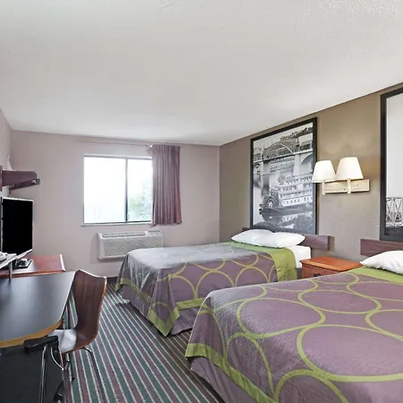 Super 8 By Wyndham Nashville/ Dntn/ Opryland Area Hotel Nashville