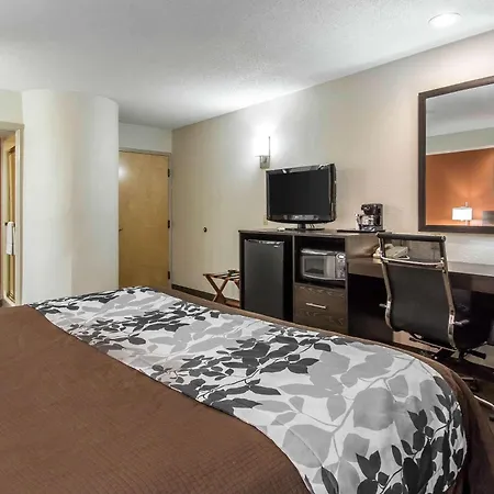 Sleep Near Percy Priest Inn 4*