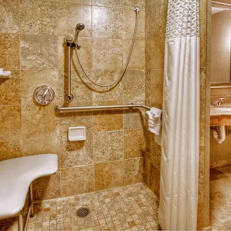 Hotel Hampton & Nashville-vanderbilt-elliston Place