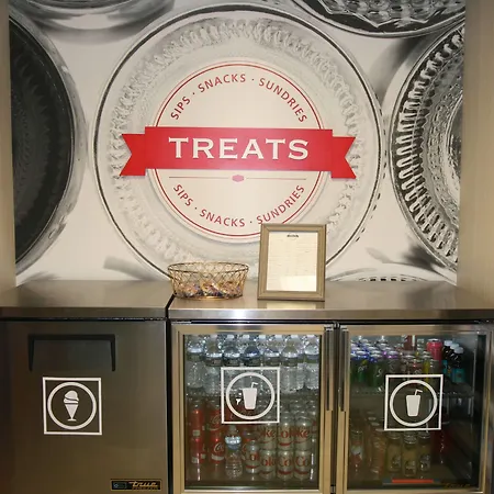 Hotel Hampton & Nashville-airport 3*