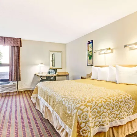 Comfort - Opryland Area 4*