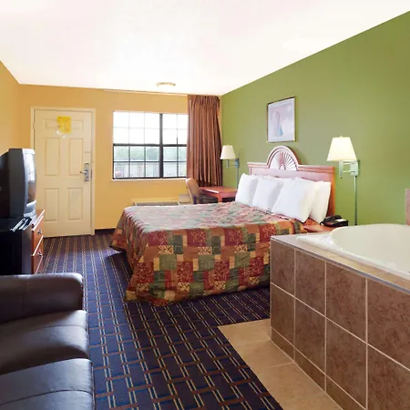 Hotel Days By Wyndham Downtown-nashville West Trinity Lane