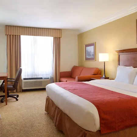 Country & By Radisson, Nashville, Tn Hotel