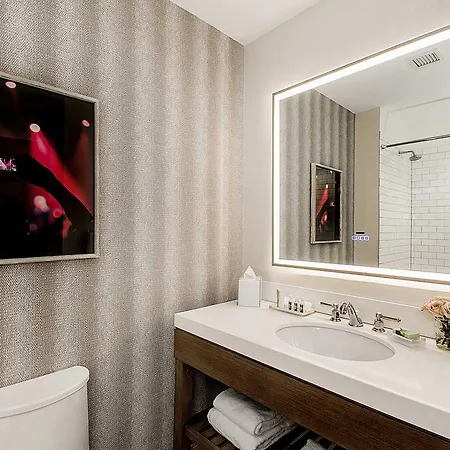 Cambria Downtown Hotel