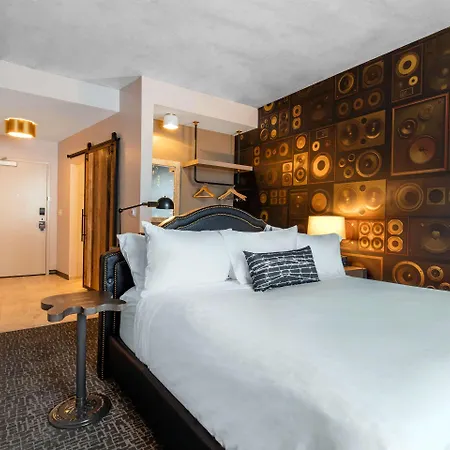 Cambria Downtown Hotel