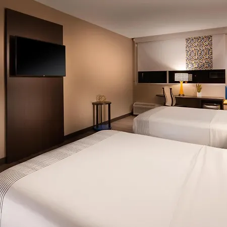 Glo Western Airport Hotel 3*