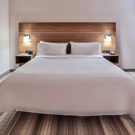Hotel Express & - Metrocenter Downtown By Ihg Nashville