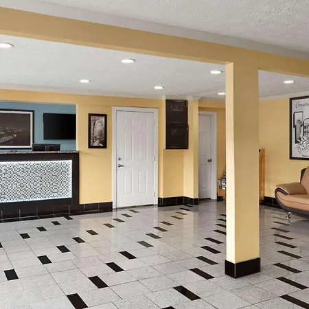 Hotel Super 8 By Wyndham Whites Creek/ Nw Area