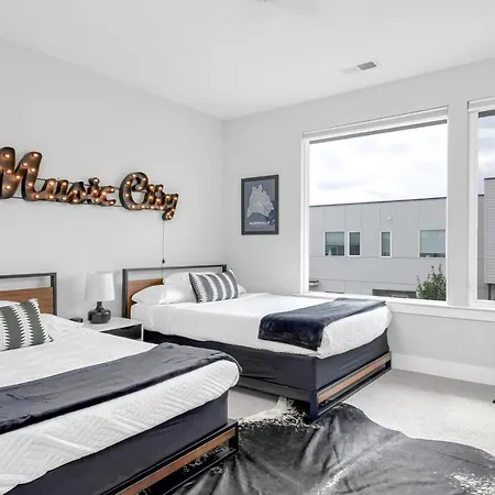 Big New And Modern With Skyline View Mural And Ping Pong * Nashville