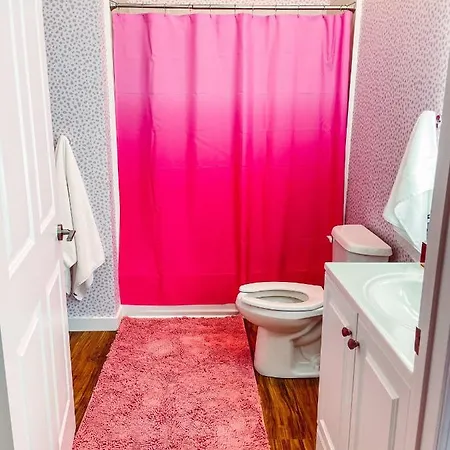Dolly's Delight - Boutique Bliss Mins From Broadway Holiday home *