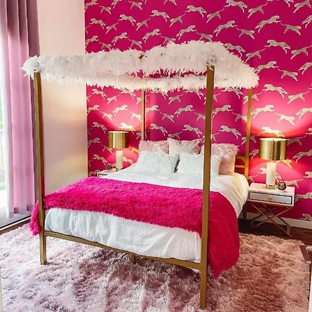 Holiday home Dolly's Delight - Boutique Bliss Mins From Broadway *