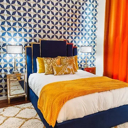 Dolly's Art Deco - Luxe Near Broadway Holiday home Nashville
