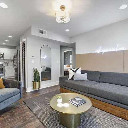 Apartment Abode - Germantown