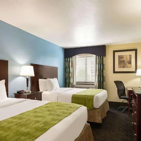Luxe Hotel 2*