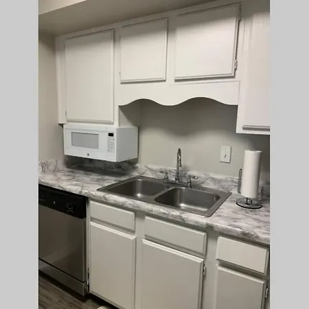Luxury Townhome 20 Min To Music City, *