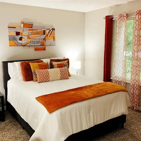 Luxury Townhome 20 Min To Music City,