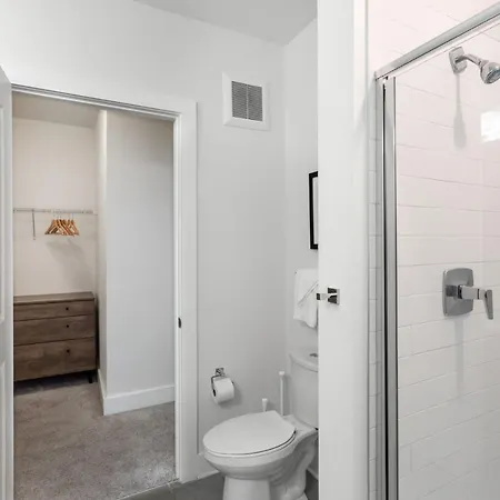 Mint House - Music Row Apartment