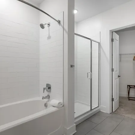 Mint House - Music Row Apartment *