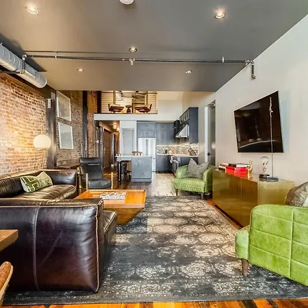 Tasteful Loft Apartment *