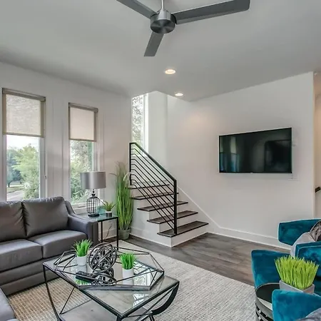 Private Parking, Patios In Stunning East Nash 5 Min From Dt Holiday home Nashville