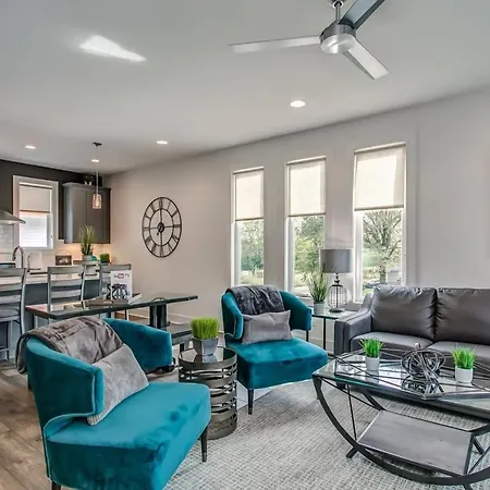 Private Parking, Patios In Stunning East Nash 5 Min From Dt *