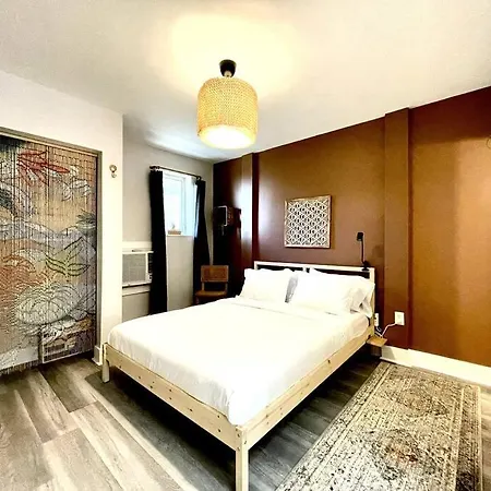 Weho House #11 Apartment *