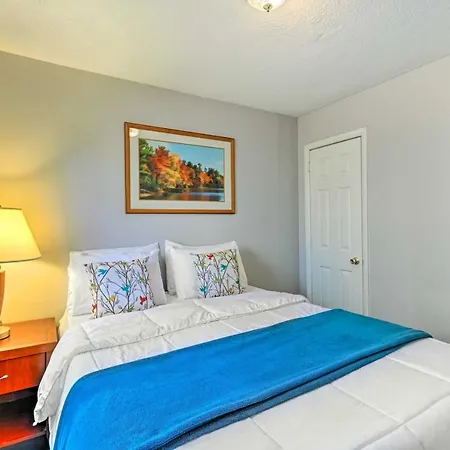 Holiday home Cozy Vacation 3 Mi To Downtown