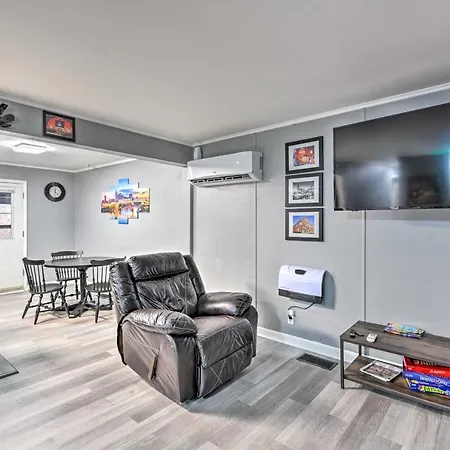 Modern ~ 10 Mi To Music Row Holiday home *