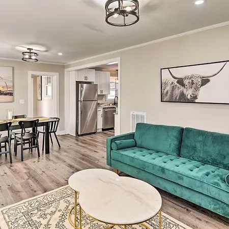 Holiday home ~ 7 Mi To Downtown!