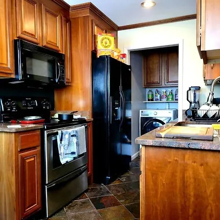 Holiday home Thennc:billiard-grill-pingpong-airhockey-foosball