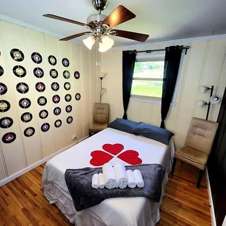 Thennc:billiard-grill-pingpong-airhockey-foosball Holiday home *