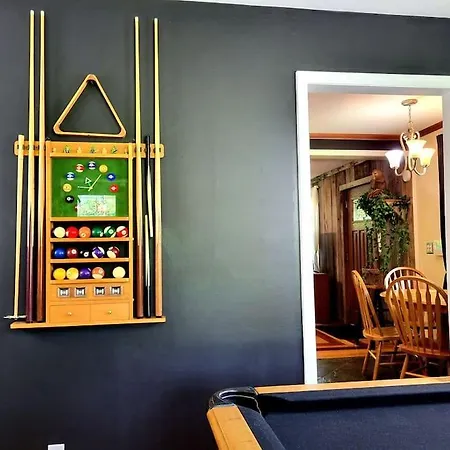 Thennc:billiard-grill-pingpong-airhockey-foosball Holiday home *