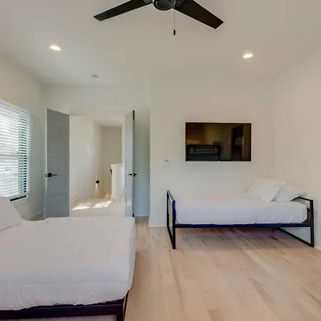 Luxury Downtown Nash/roofdeck/11 Beds Holiday home *