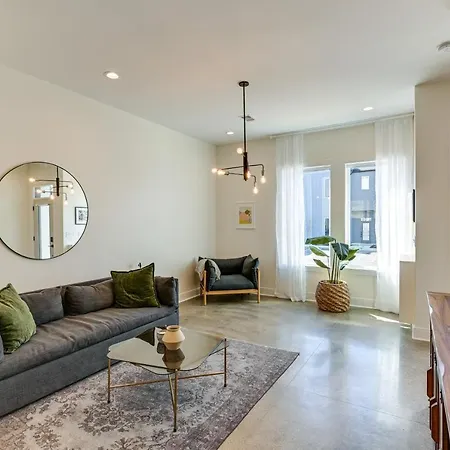 7 Mi To Dtwn Nashville: Modern Madison Townhome *
