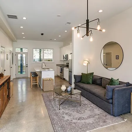 7 Mi To Dtwn Nashville: Modern Madison Townhome *