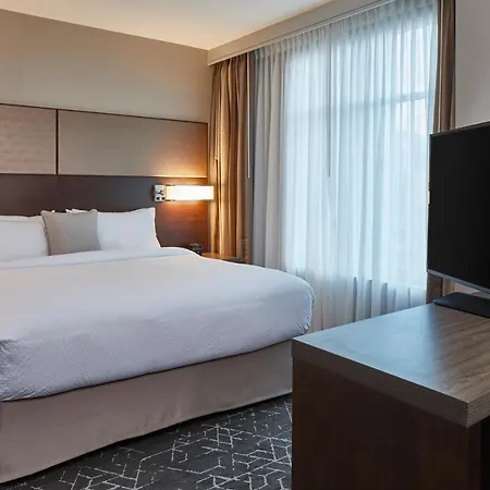 By Marriott Downtown/convention Center 3*