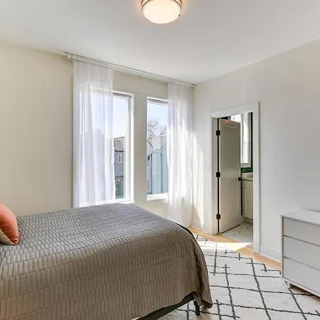 7 Mi To Dtwn Nashville: Modern Madison Townhome Nashville