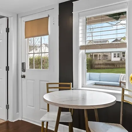 Holiday home Space Cowboy And Firepit Huge Yard Close2downtown *