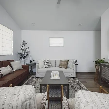 The Urban Fern Apartment Nashville