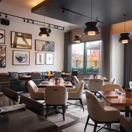 Hotel Marriott At Vanderbilt 4*