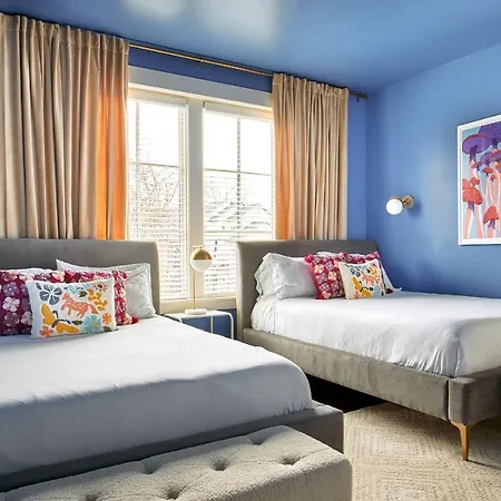 Vibrant Penthouse In 12 South Nashville