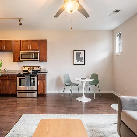 Cozysuites Music Row Astonishing Sdo 22 *
