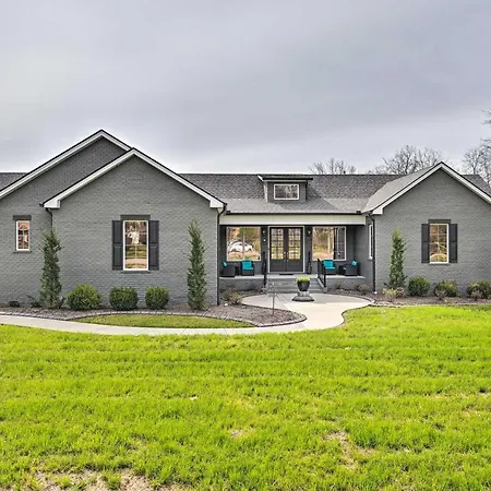 Beautiful Near Downtown W/ Hot Tub! * Nashville