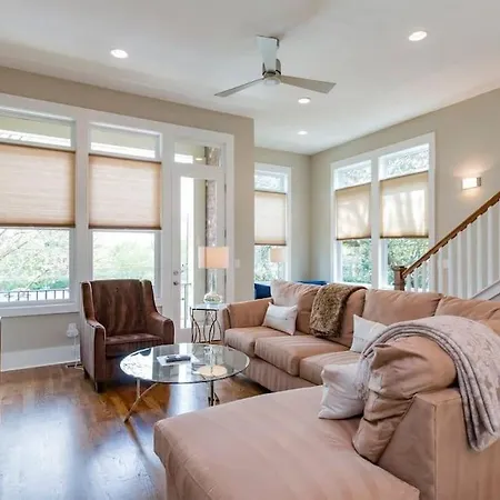 Holiday home East Lux Townhome