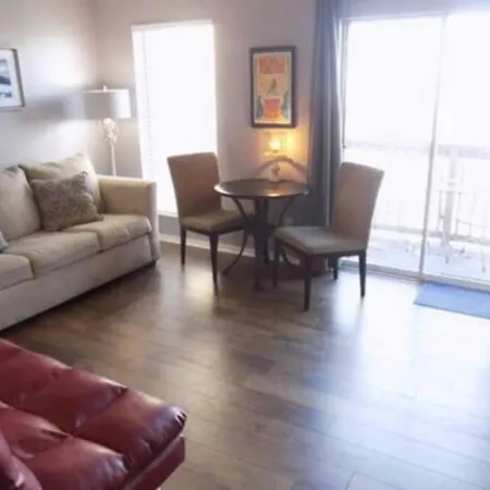 Apartment Captain's Quarters Riverfront #1
