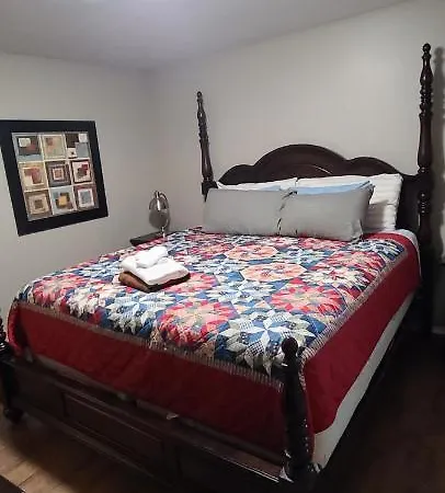 Apartment Captain's Quarters Riverfront #2